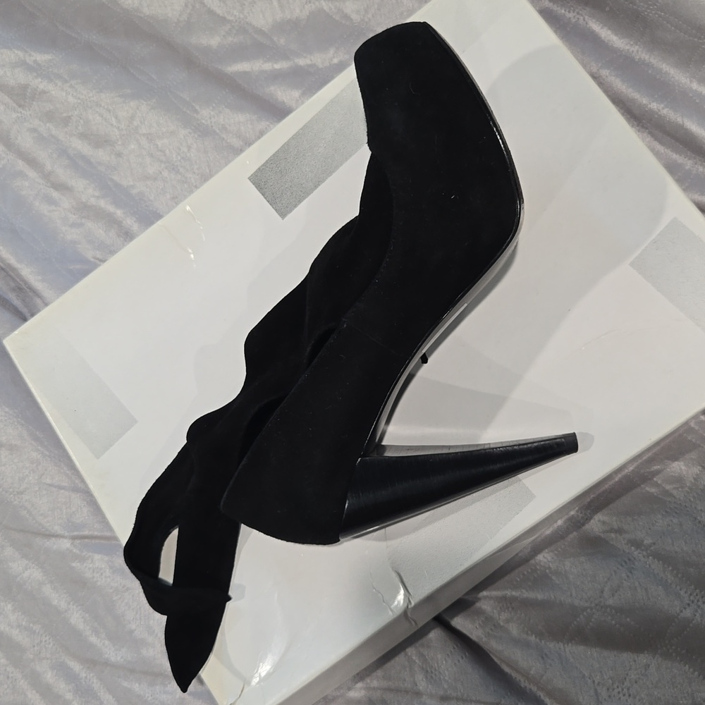 Wild pair boot heels